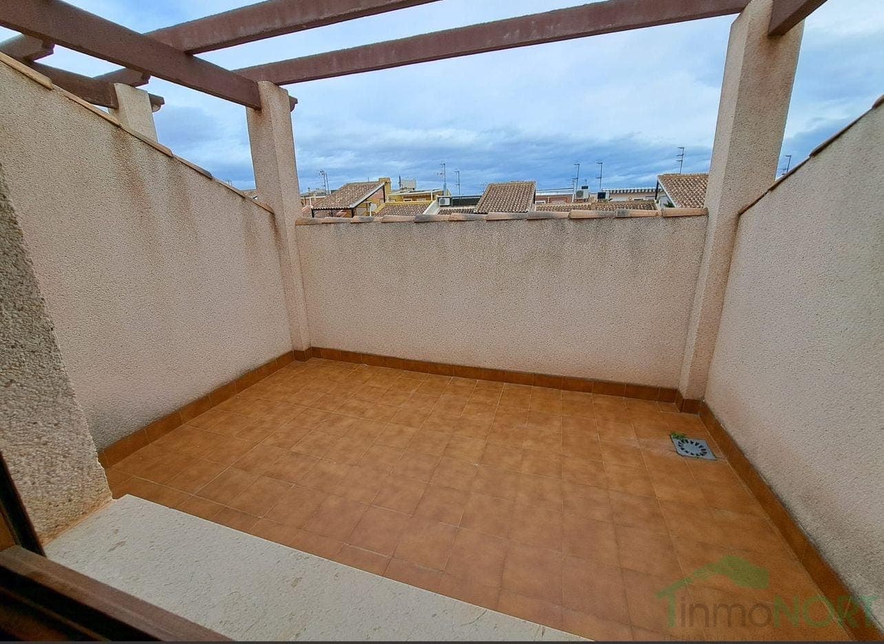 Upper landing terrace